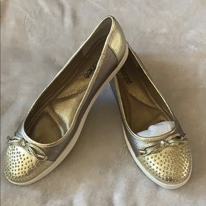 Metallic flats